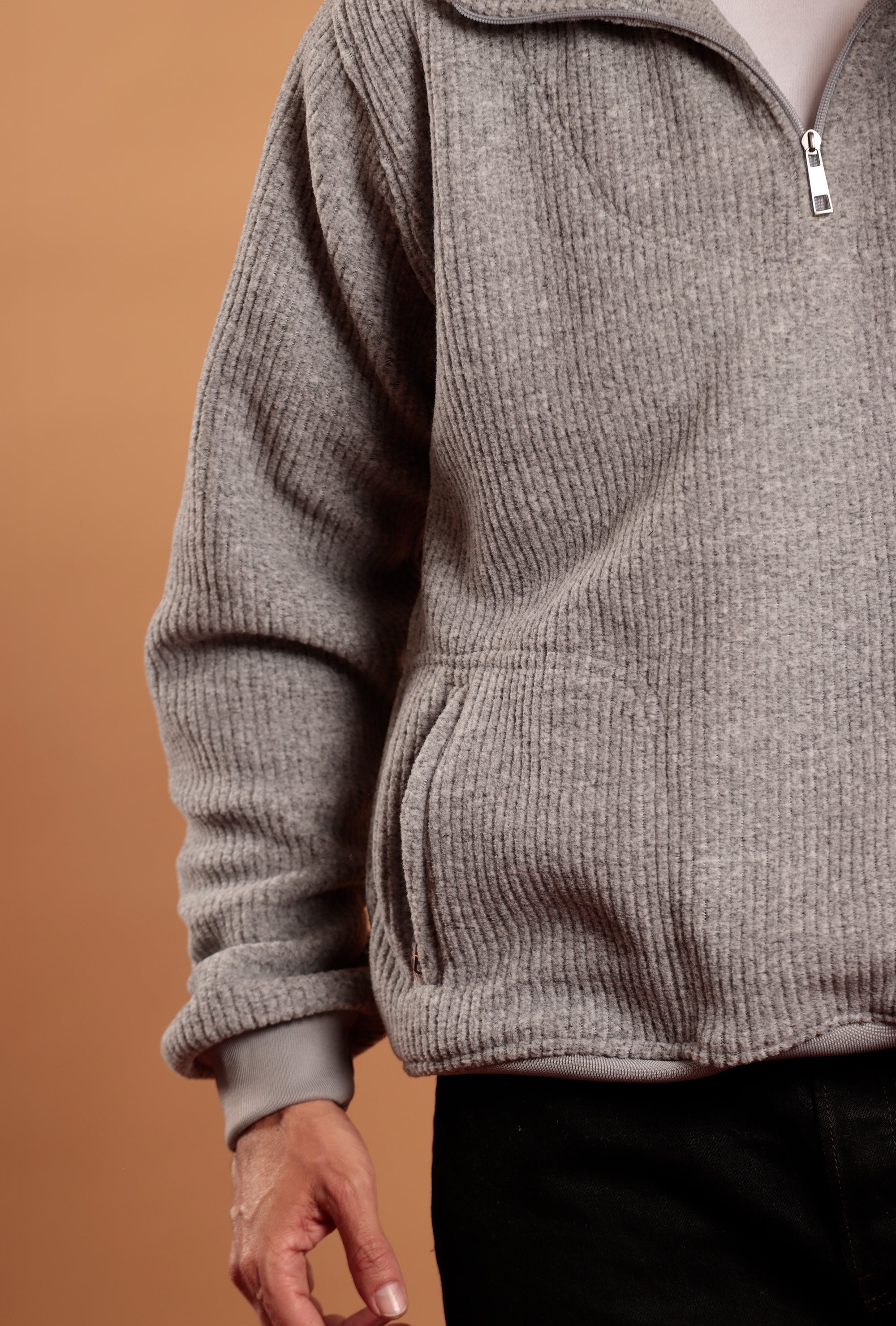 Hoodie unisex half zip paño algodón.