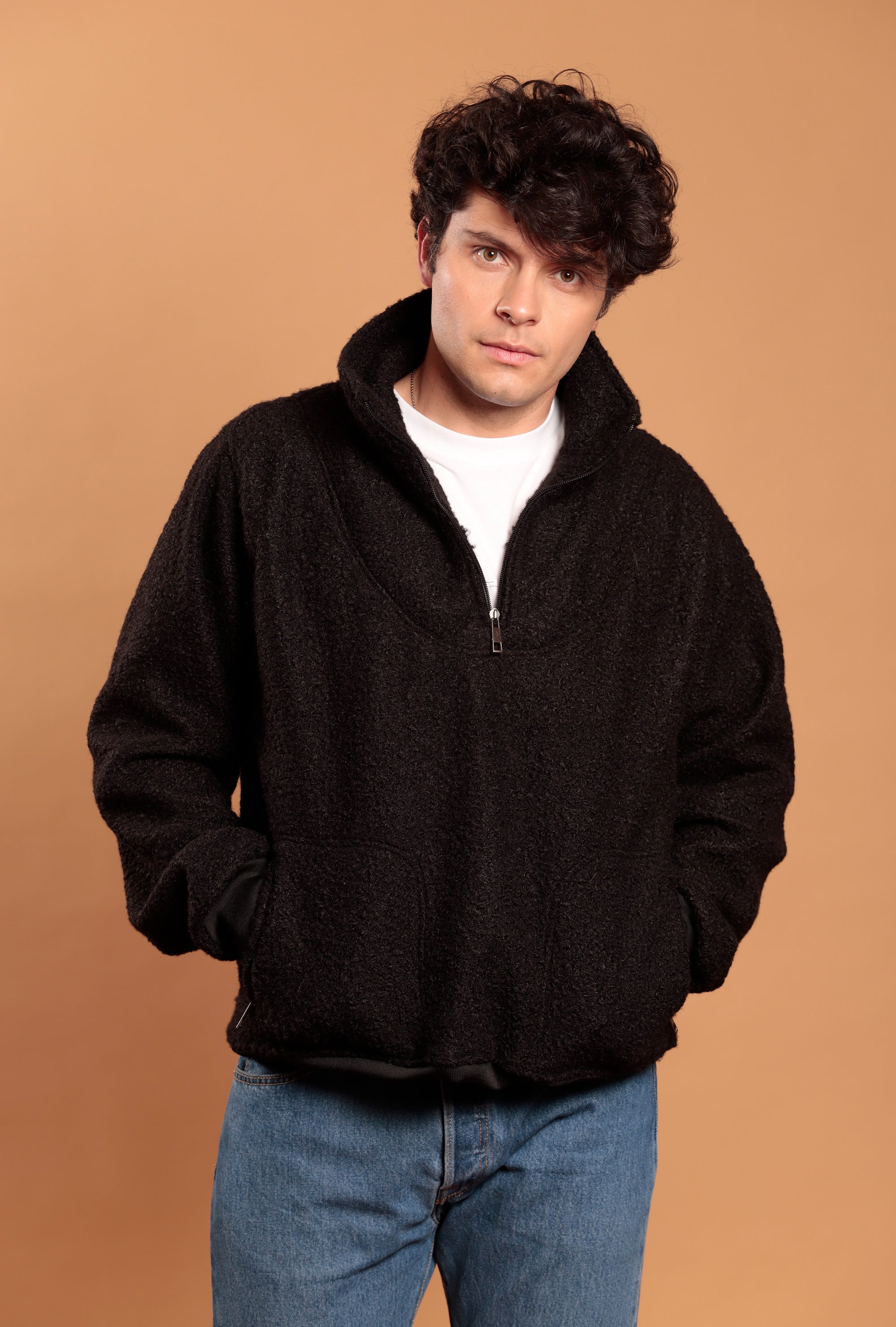 Hoodie unisex half zip paño algodón.